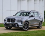 2023 BMW X7 M60i xDrive (Color: Frozen Pure Grey Metallic; US-Spec) Front Three-Quarter Wallpapers 150x120