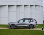 2023 BMW X7 M60i xDrive (Color: Frozen Pure Grey Metallic; US-Spec) Side Wallpapers 150x120