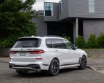 2023 BMW X7 M60i xDrive (Color: Mineral White; US-Spec) Rear Three-Quarter Wallpapers 150x120