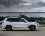 2023 BMW X7 M60i xDrive (Color: Mineral White; US-Spec) Side Wallpapers 150x120
