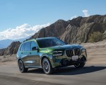 2023 BMW X7 M60i xDrive (Color: Verde Ermes; US-Spec) Front Three-Quarter Wallpapers 150x120