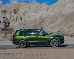 2023 BMW X7 M60i xDrive (Color: Verde Ermes; US-Spec) Side Wallpapers 150x120