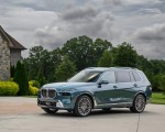 2023 BMW X7 xDrive 40i (Color: Blue Ridge Mountain; US-Spec) Front Three-Quarter Wallpapers 150x120 (35)