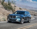 2023 BMW X7 xDrive 40i (Color: Blue Ridge Mountain; US-Spec) Front Three-Quarter Wallpapers 150x120