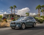 2023 BMW X7 xDrive 40i (Color: Blue Ridge Mountain; US-Spec) Front Three-Quarter Wallpapers 150x120 (4)