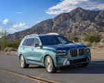 2023 BMW X7 xDrive 40i (Color: Blue Ridge Mountain; US-Spec) Front Three-Quarter Wallpapers 150x120 (16)