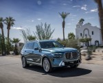 2023 BMW X7 xDrive 40i (Color: Blue Ridge Mountain; US-Spec) Front Three-Quarter Wallpapers 150x120 (21)
