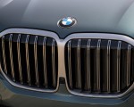 2023 BMW X7 xDrive 40i (Color: Blue Ridge Mountain; US-Spec) Grille Wallpapers 150x120