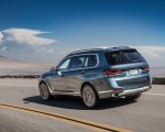 2023 BMW X7 xDrive 40i (Color: Blue Ridge Mountain; US-Spec) Rear Three-Quarter Wallpapers 150x120 (5)