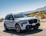 2023 BMW X7 xDrive 40i (Color: Brooklyn Grey; US-Spec) Front Three-Quarter Wallpapers 150x120