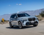 2023 BMW X7 xDrive 40i (Color: Brooklyn Grey; US-Spec) Front Three-Quarter Wallpapers 150x120