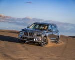 2023 BMW X7 xDrive 40i (Color: Sparkling Copper Grey; US-Spec) Front Three-Quarter Wallpapers 150x120