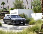 2023 BMW i7 xDrive60 (Color: Frozen Deep Grey; US-Spec) Front Three-Quarter Wallpapers 150x120 (34)