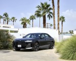 2023 BMW i7 xDrive60 (Color: Frozen Deep Grey; US-Spec) Front Three-Quarter Wallpapers 150x120 (37)