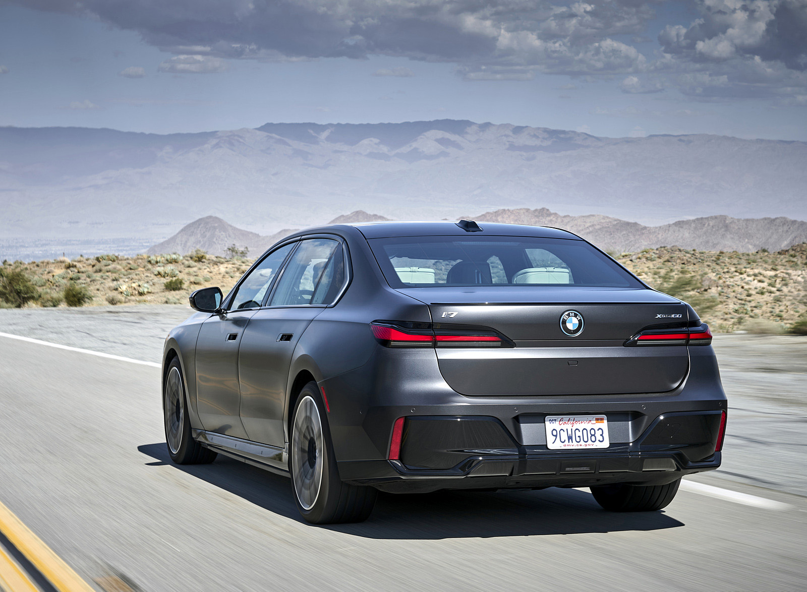 2023 BMW i7 xDrive60 (Color: Frozen Deep Grey; US-Spec) Rear Three-Quarter Wallpapers (11)