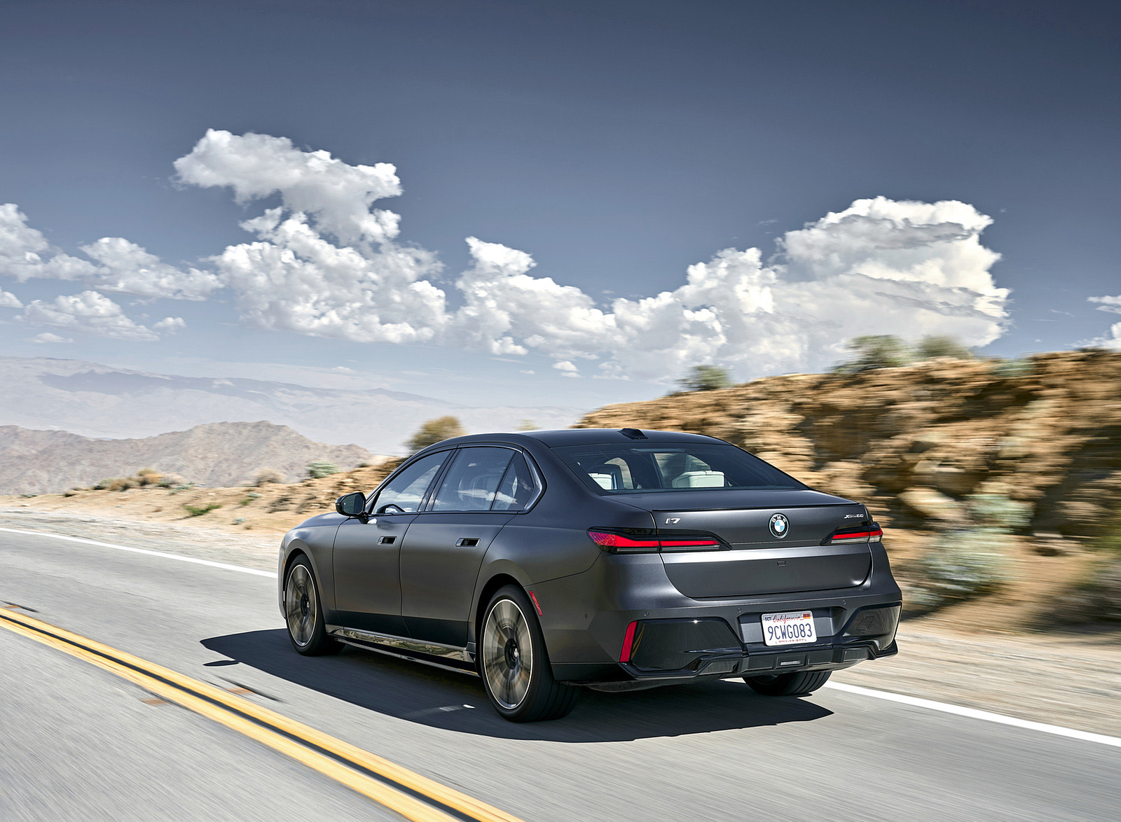 2023 BMW i7 xDrive60 (Color: Frozen Deep Grey; US-Spec) Rear Three-Quarter Wallpapers (12)