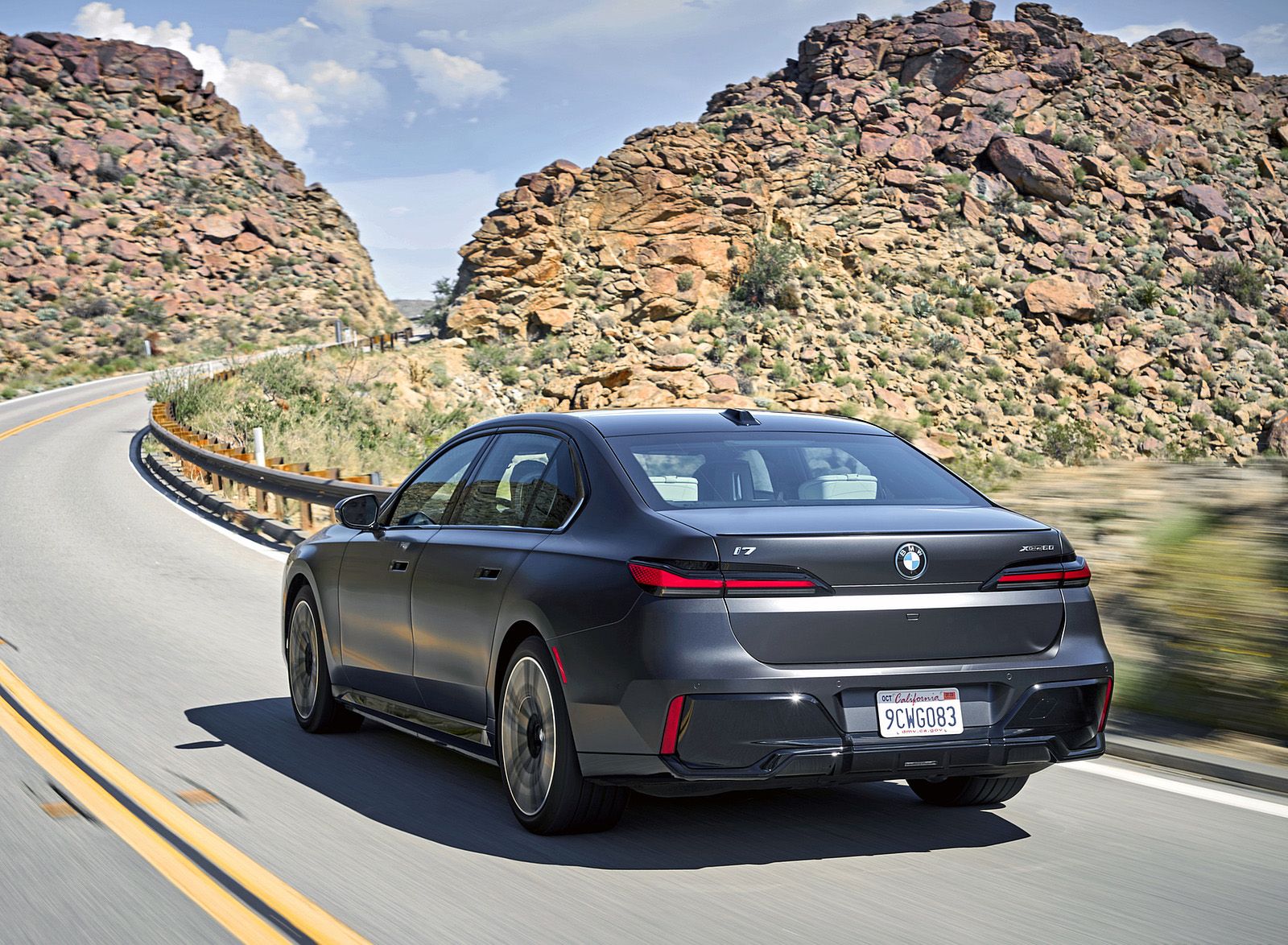 2023 BMW i7 xDrive60 (Color: Frozen Deep Grey; US-Spec) Rear Three-Quarter Wallpapers (15)