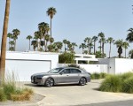 2023 BMW i7 xDrive60 (Color: Oxid Grey Metallic; US-Spec) Front Three-Quarter Wallpapers 150x120