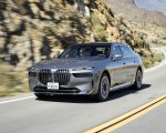 2023 BMW i7 xDrive60 (Color: Oxid Grey Metallic; US-Spec) Front Three-Quarter Wallpapers 150x120