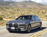 2023 BMW i7 xDrive60 (Color: Oxid Grey Metallic; US-Spec) Front Three-Quarter Wallpapers 150x120
