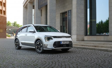 2023 Kia Niro EV Front Three-Quarter Wallpapers 450x275 (13)