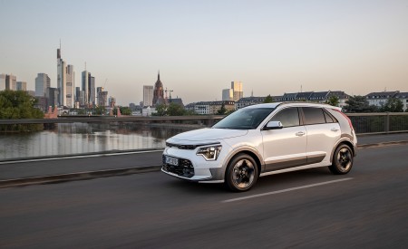 2023 Kia Niro EV Front Three-Quarter Wallpapers 450x275 (4)
