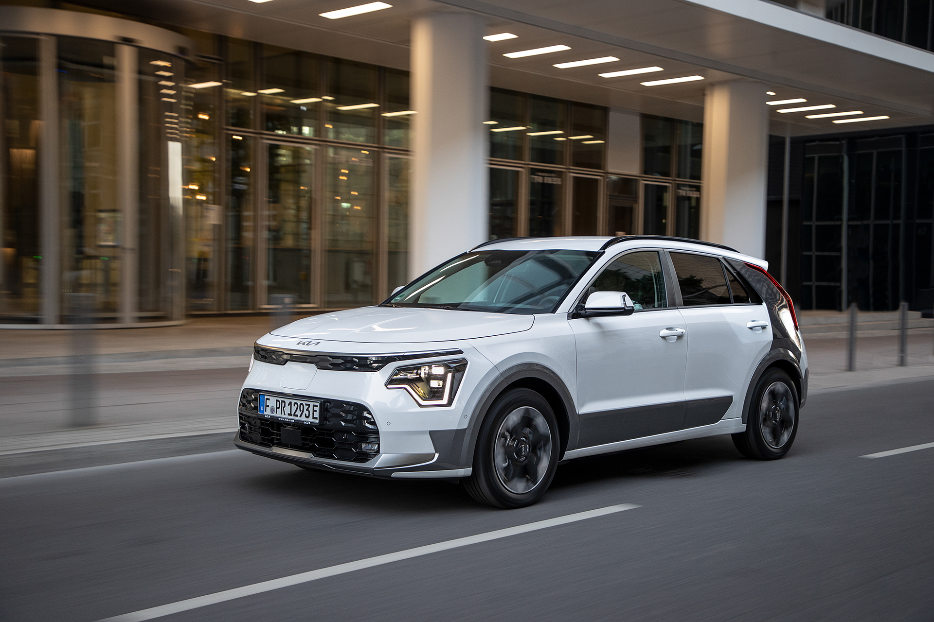 2023 Kia Niro EV Front Three-Quarter Wallpapers (5)