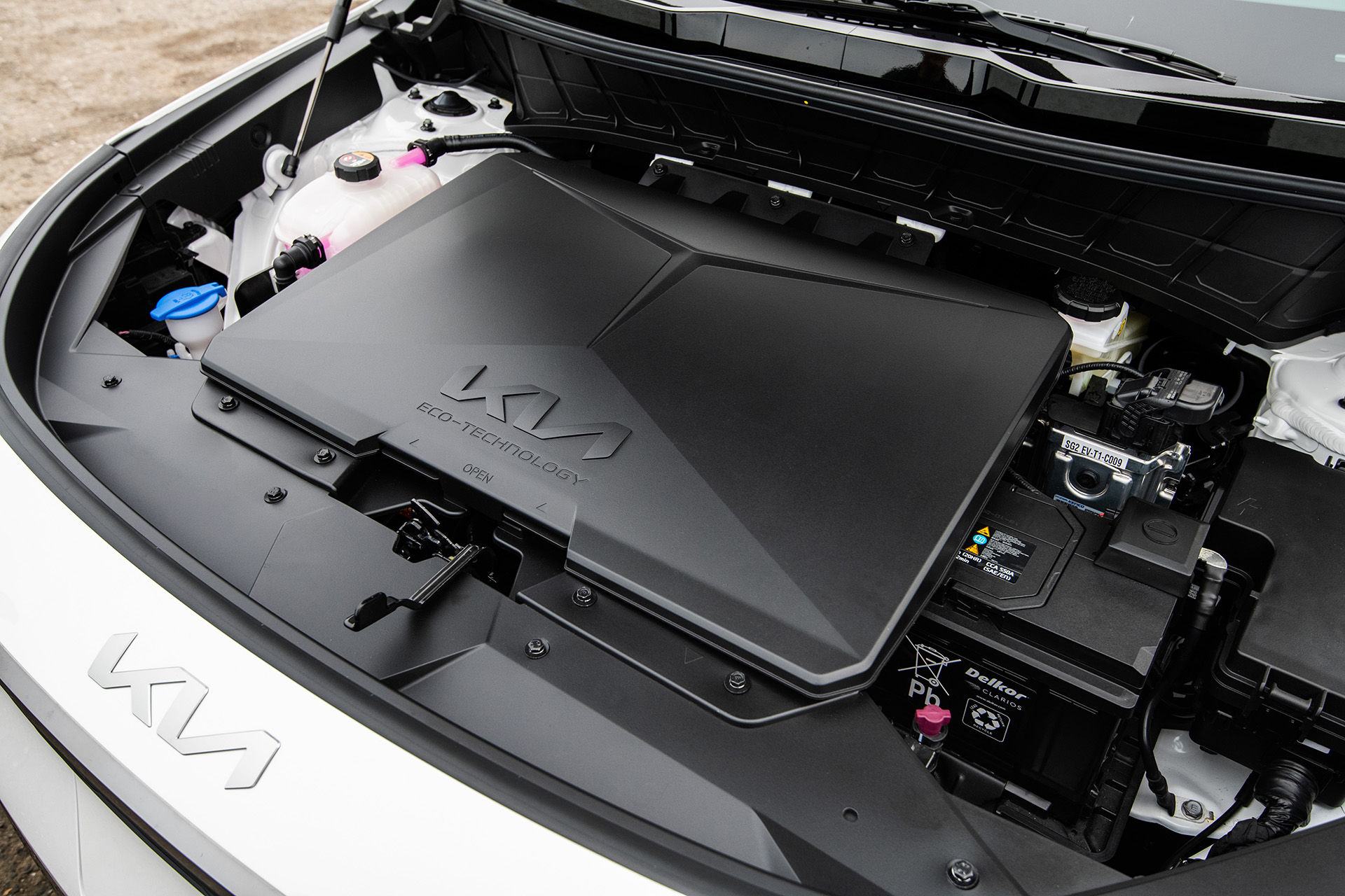 2023 Kia Niro EV US version Engine Wallpapers (12)
