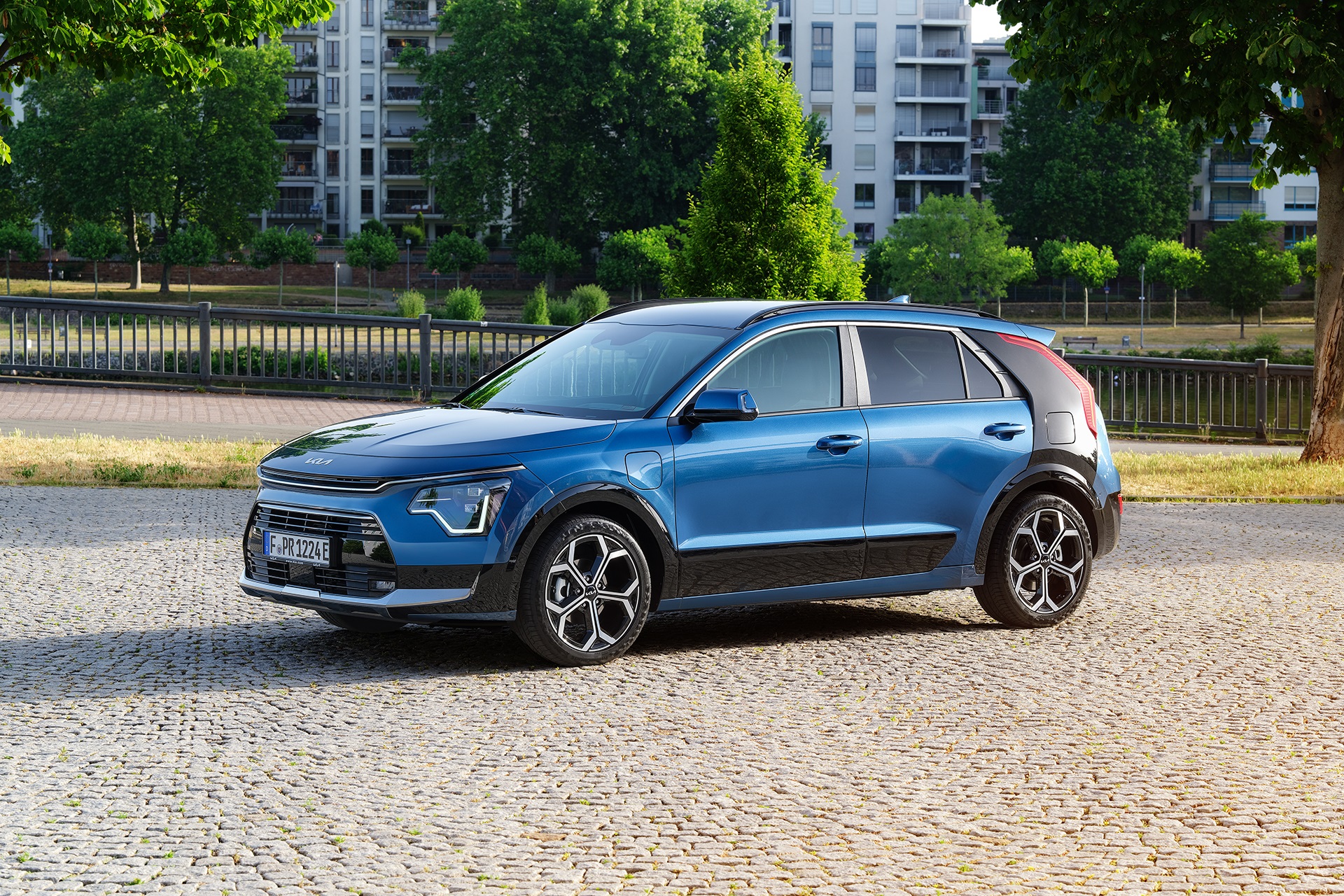 2023 Kia Niro PHEV Front Three-Quarter Wallpapers (11)