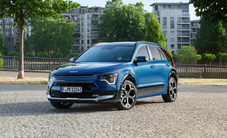 2023 Kia Niro PHEV Front Three-Quarter Wallpapers  450x275 (12)