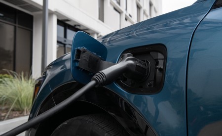2023 Kia Niro PHEV (US-Spec) Charging Connector Wallpapers 450x275 (9)