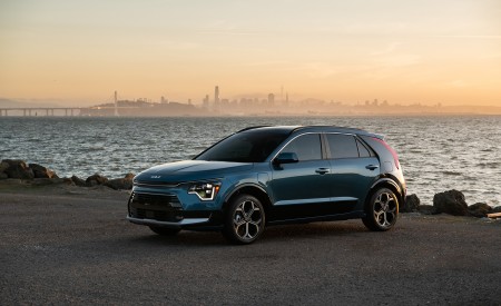 2023 Kia Niro PHEV (US-Spec) Front Three-Quarter Wallpapers 450x275 (6)