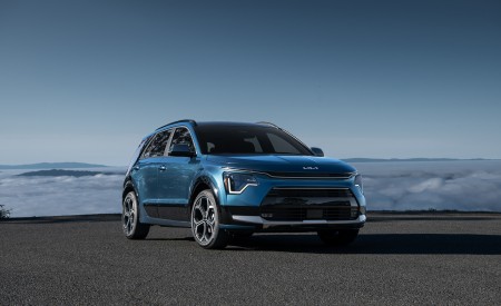 2023 Kia Niro PHEV (US-Spec) Front Three-Quarter Wallpapers 450x275 (7)