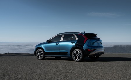 2023 Kia Niro PHEV (US-Spec) Rear Three-Quarter Wallpapers 450x275 (8)