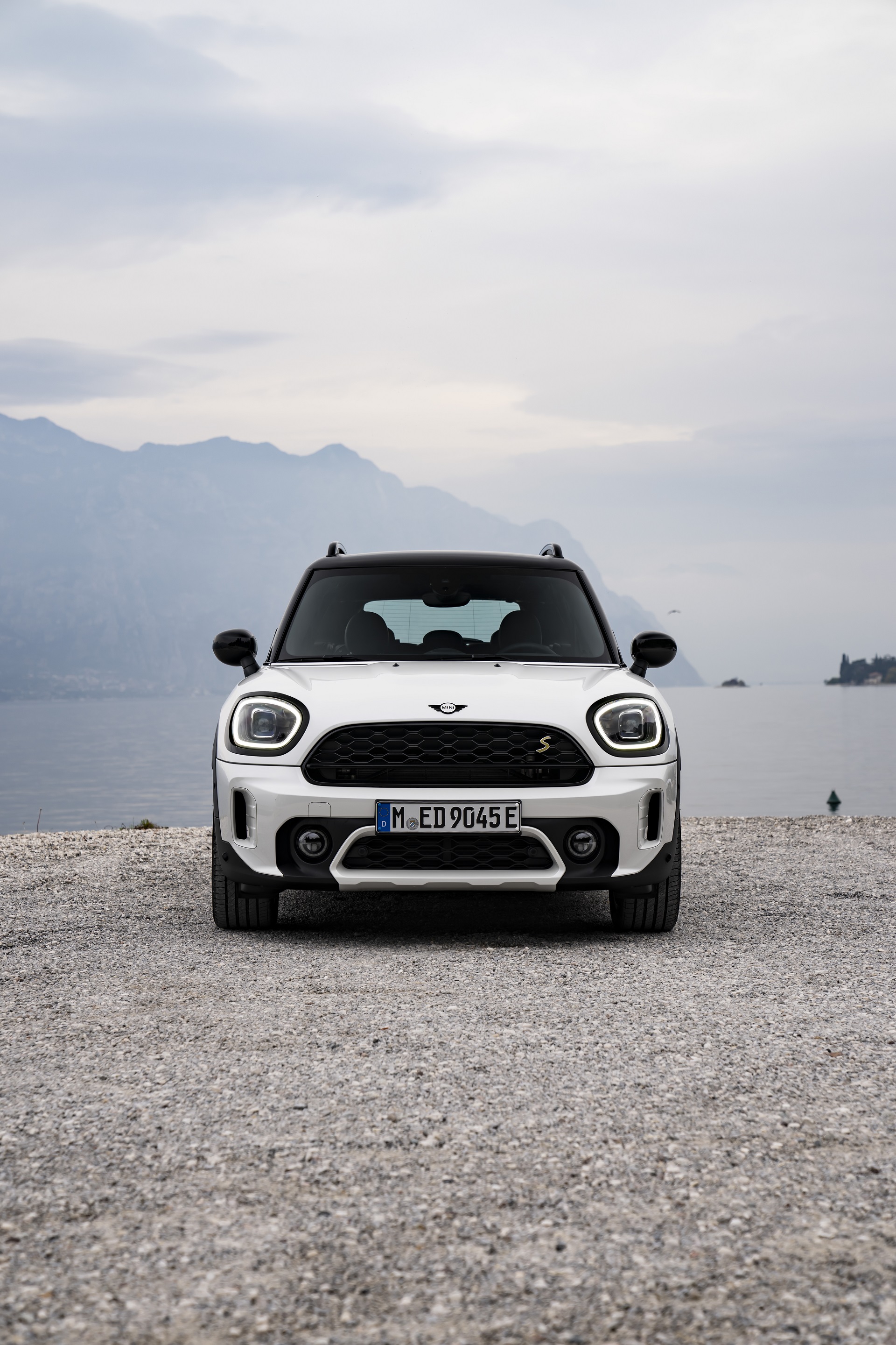 2023 Mini Cooper SE Countryman ALL4 Untamed Edition Front Wallpapers #37 of 65