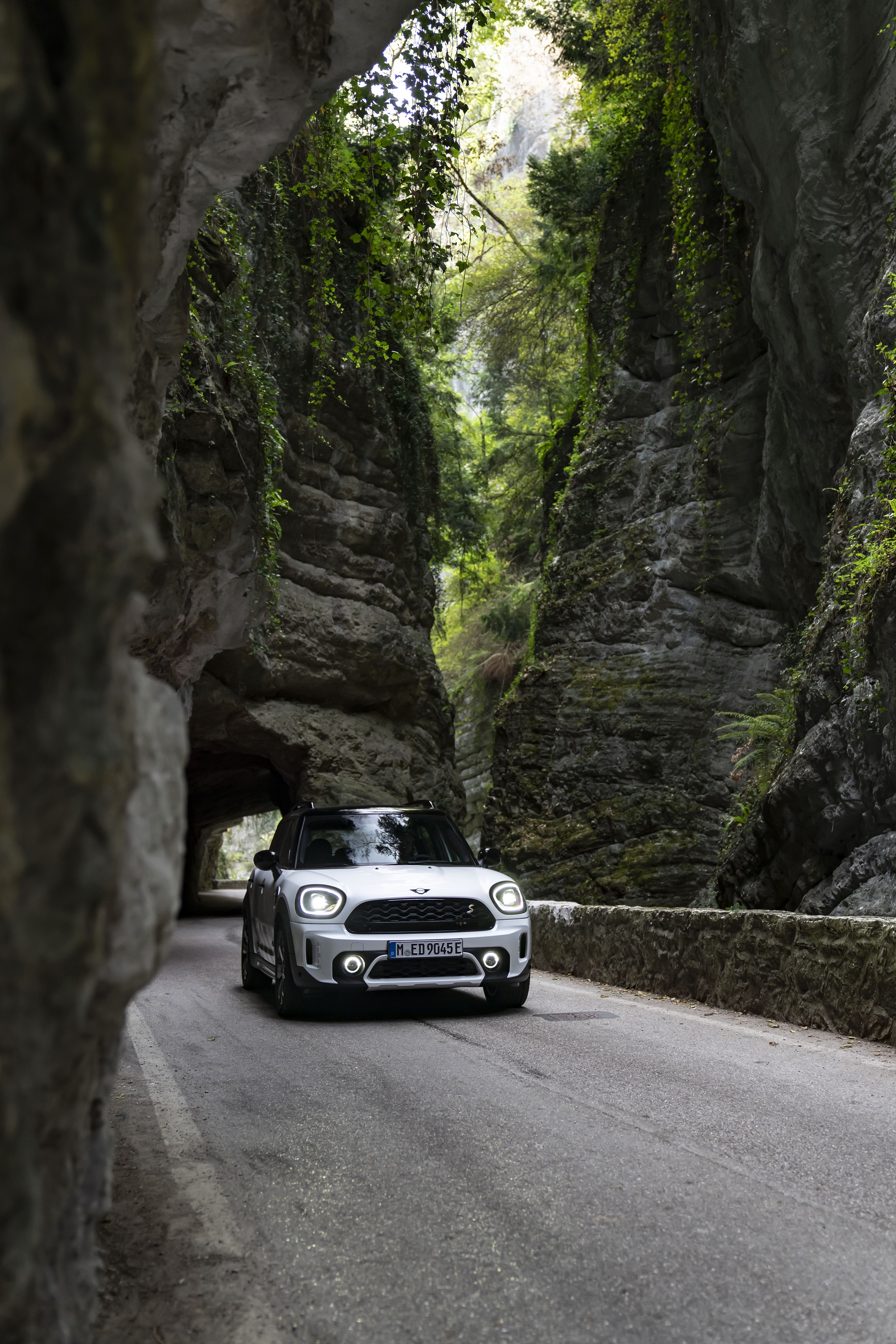 2023 Mini Cooper SE Countryman ALL4 Untamed Edition Front Wallpapers (11)