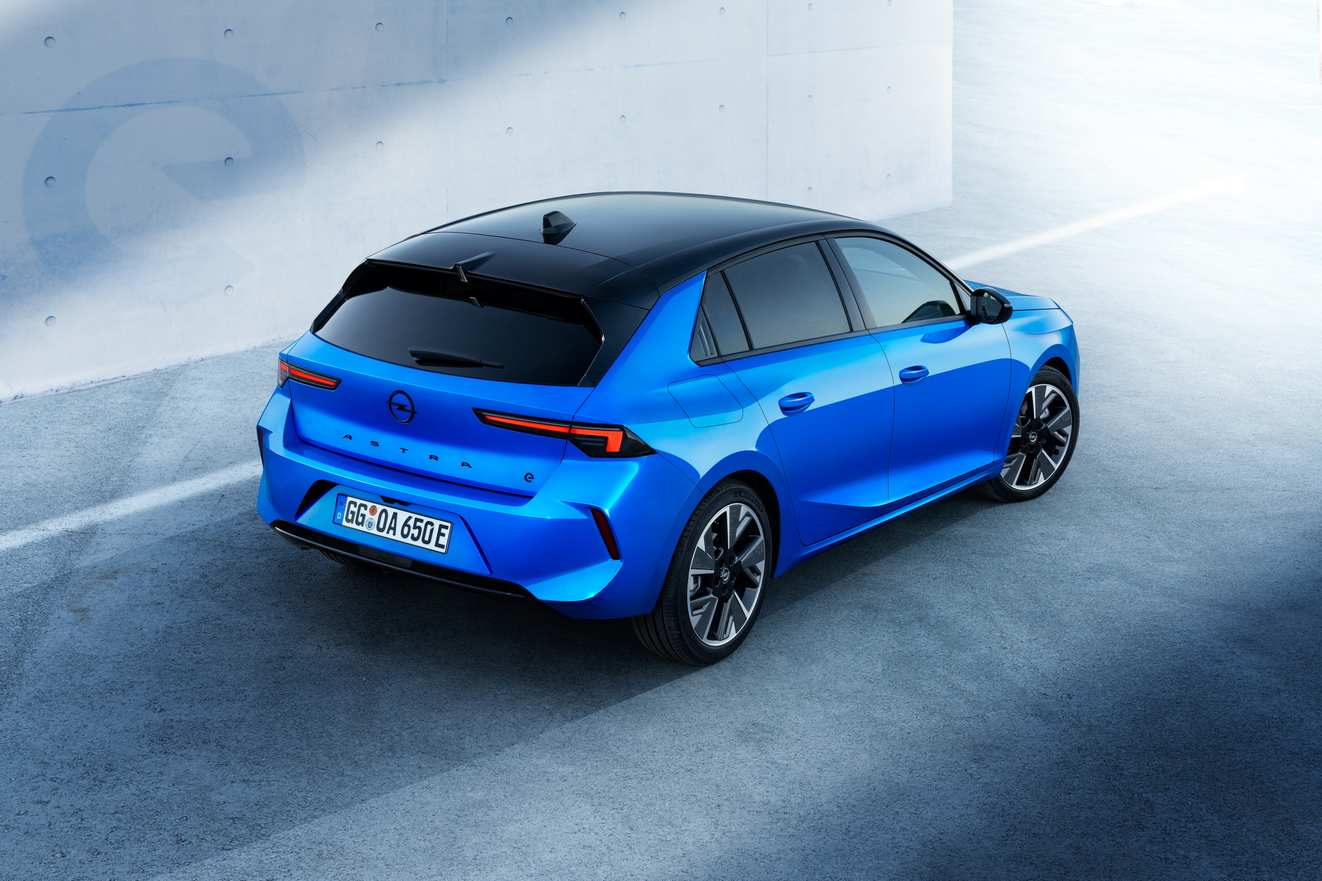 2023 Opel Astra Electric Rear Three-Quarter Wallpapers (4)