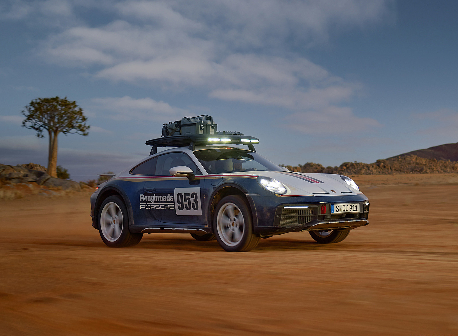 2023 Porsche 911 Dakar Front Three-Quarter Wallpapers (1)