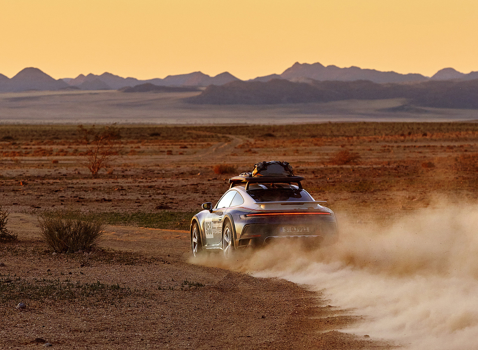 2023 Porsche 911 Dakar Rear Three-Quarter Wallpapers (4)