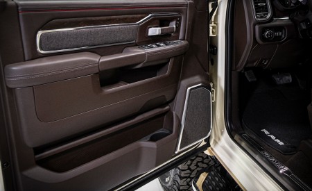 2023 Ram Traveller Interior Detail Wallpapers 450x275 (13)