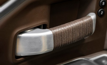 2023 Ram Traveller Interior Detail Wallpapers 450x275 (18)