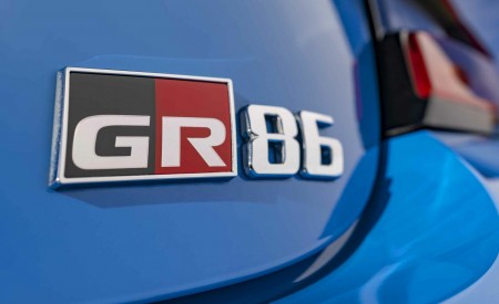 2023 Toyota GR86 (UK-Spec) Badge Wallpapers 450x275 (23)