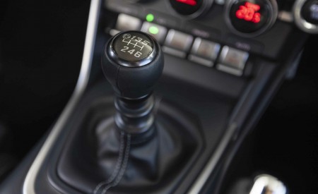2023 Toyota GR86 (UK-Spec) Central Console Wallpapers 450x275 (31)