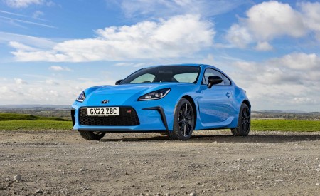 2023 Toyota GR86 (UK-Spec) Front Three-Quarter Wallpapers 450x275 (10)