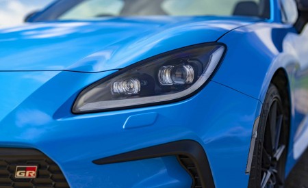 2023 Toyota GR86 (UK-Spec) Headlight Wallpapers 450x275 (16)