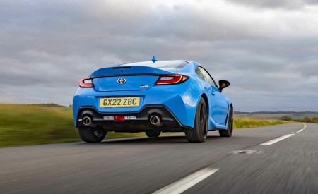 2023 Toyota GR86 (UK-Spec) Rear Wallpapers 450x275 (5)