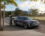2024 Audi Q8 Sportback e-tron quattro (Color: Madeira Brown Metallic) Front Three-Quarter Wallpapers 150x120 (14)