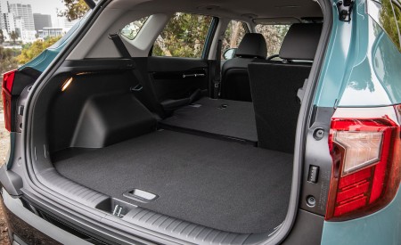 2024 Kia Seltos Trunk Wallpapers 450x275 (19)