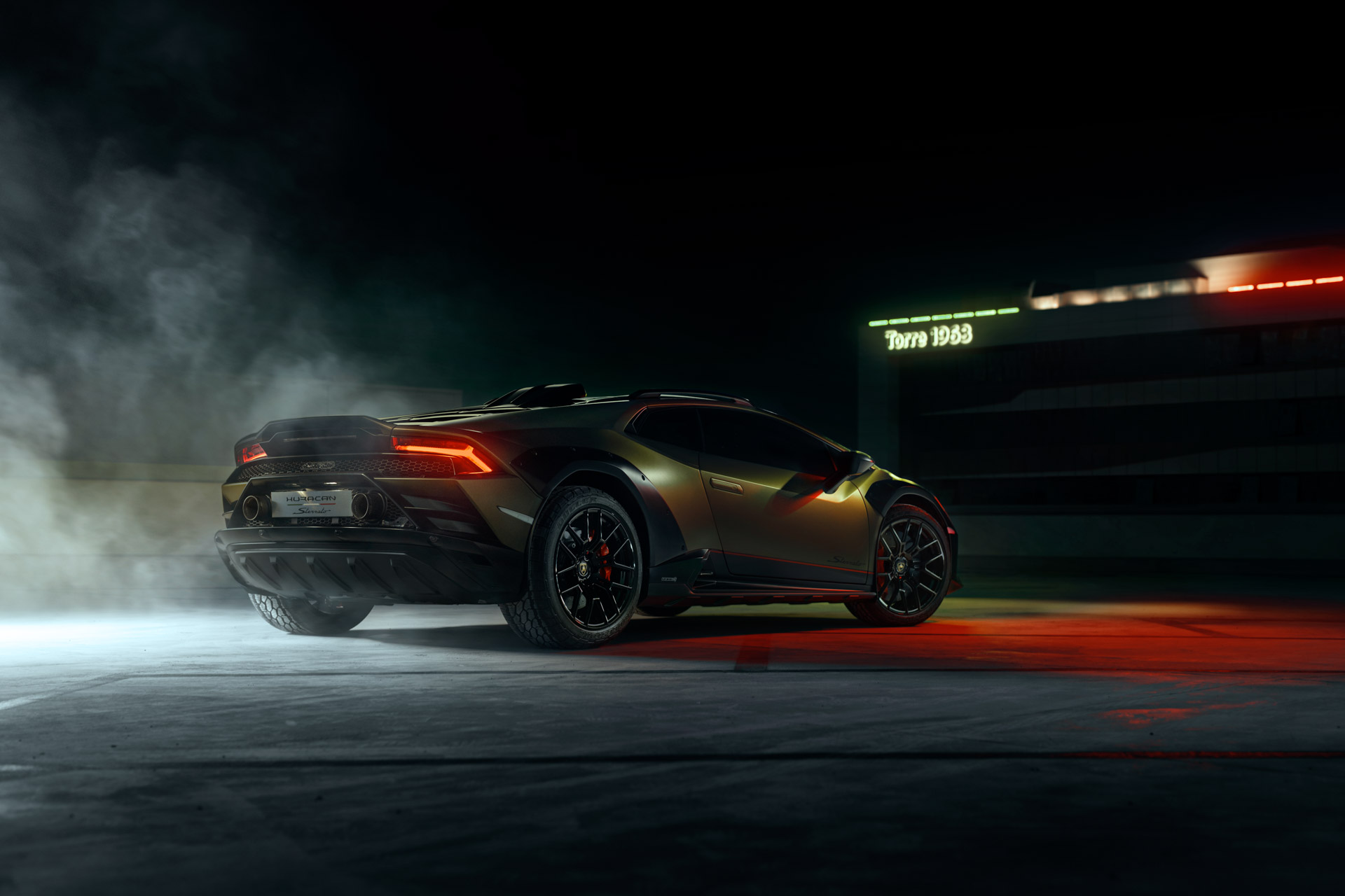 2024 Lamborghini Huracán Sterrato Rear Three-Quarter Wallpapers (15)
