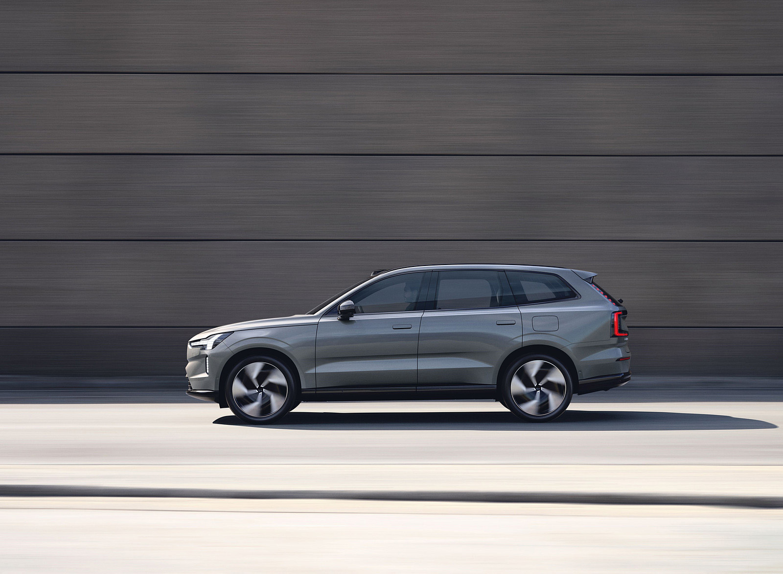 2024 Volvo EX90 Side Wallpapers #2 of 64